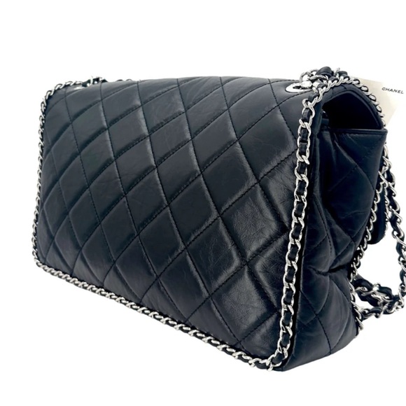 Authentic Chanel Chain All Around Flap in Black - Picture 4 of 8